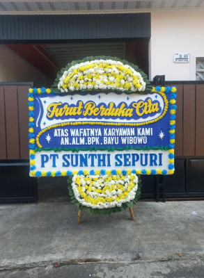 Papan Bunga Duka di Bayah