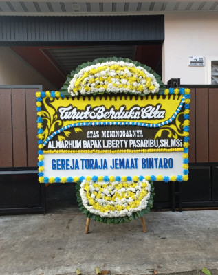 Papan Bunga Duka di Bayah