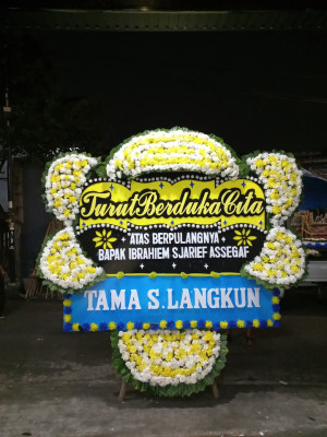 Papan Bunga Duka di Bayah
