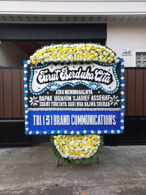 Papan Bunga Duka di Bayah